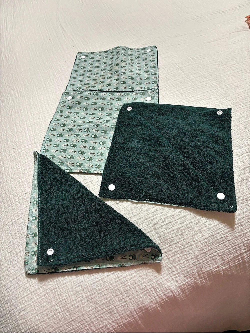 Green & White Geometric Snap Fabric Accessory Set Burp Cloths